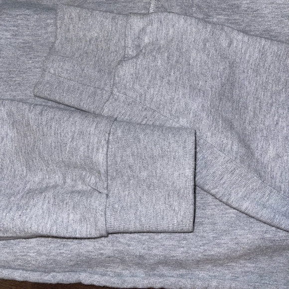 Brandy Melville long sleeve light grey top - Picture 3 of 5